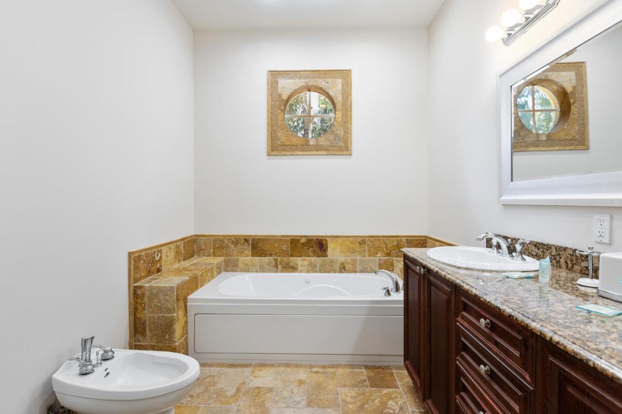 Luxury Spanish Villa 4 Bedroom 4 Bathroom Pool Sunny Isles North Miami Beach Luaran gambar